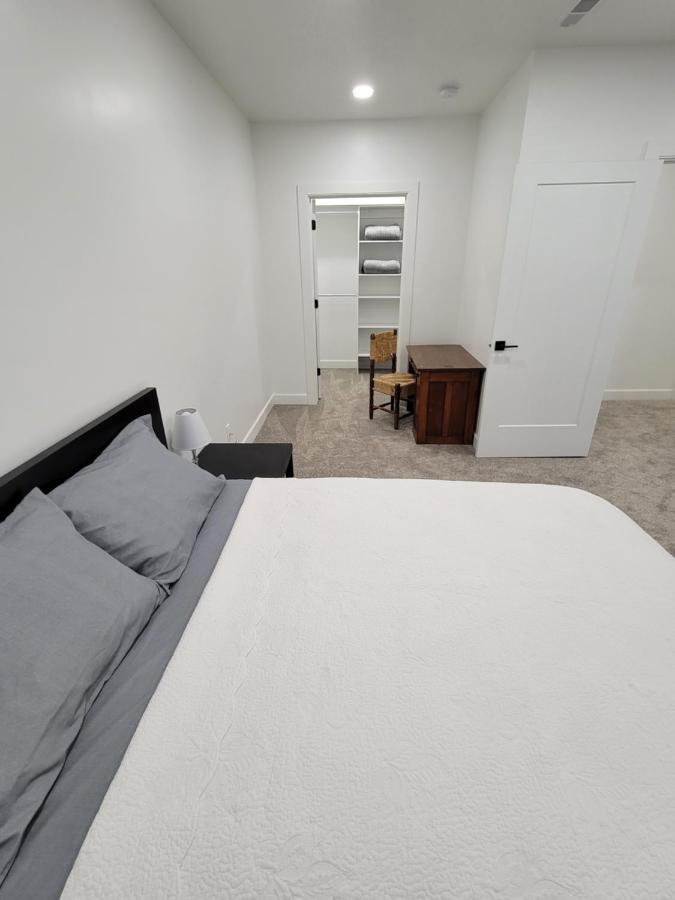Spacious & Modern Apartment, Close To Universities And Mountains Mapleton 外观 照片